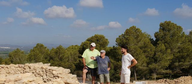 Visita a la nova campanya arqueològica al jaciment iber del Puig de la Misericòrdia