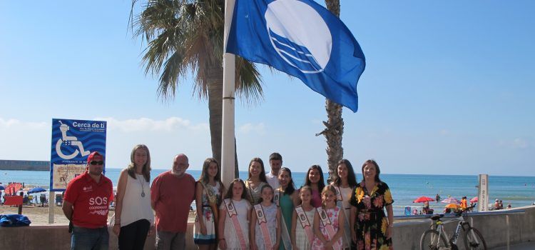 Benicarló hissa les banderes blaves a les platges del Morrongo i la Caracola