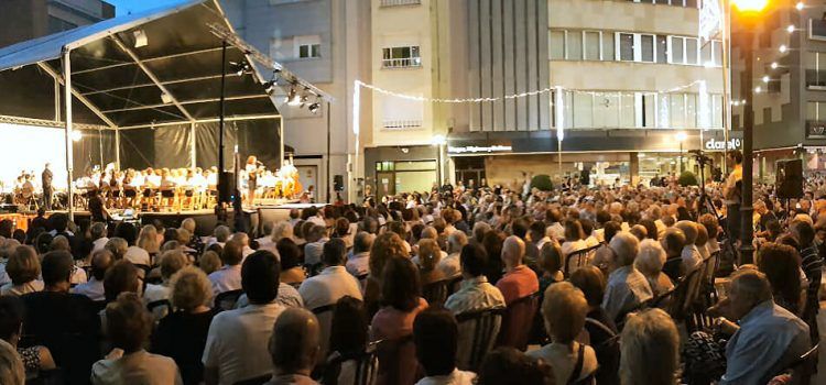 Gran èxit de la serenata a Sant Bartomeu