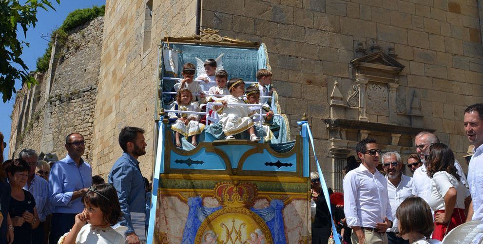 El Carro Triomfant protagonitza a Morella el dia del Gremi de Professions, Indústria i Transport