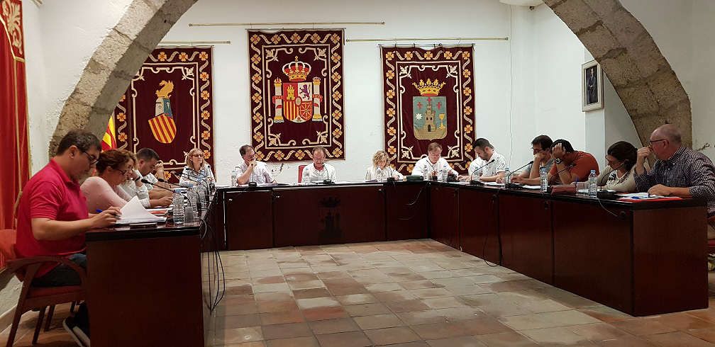 Alcalà insta a la Conselleria a què l’Hospital de Vinaròs tinga nefrologia i hemodiàlisi