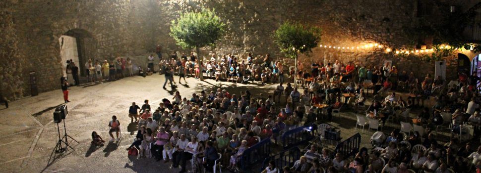 La Plaza Santa María de Peñíscola acogió el estreno de “Territorio Templario” de Canal Historia