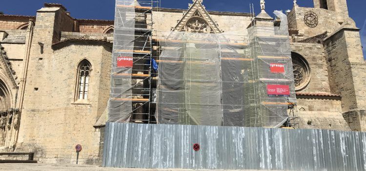 S’inicia l’última fase de la restauració de la Porta dels Apòstols de la Arxiprestal de Morella