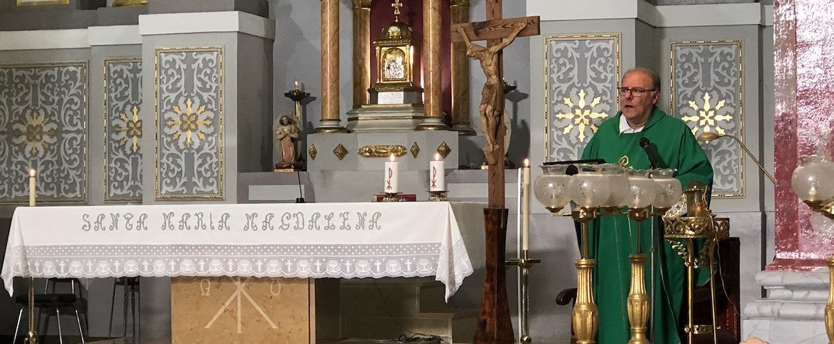 Mossén Rodrigo Monfort pren possessió com a nou rector de Sta. Magdalena