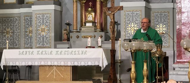 Mossén Rodrigo Monfort pren possessió com a nou rector de Sta. Magdalena