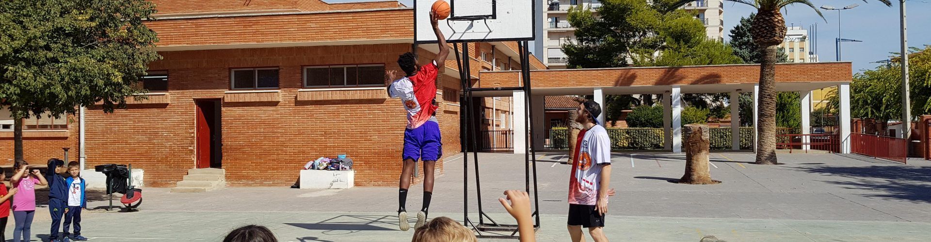 Fomentant el bàsquet a les escoles