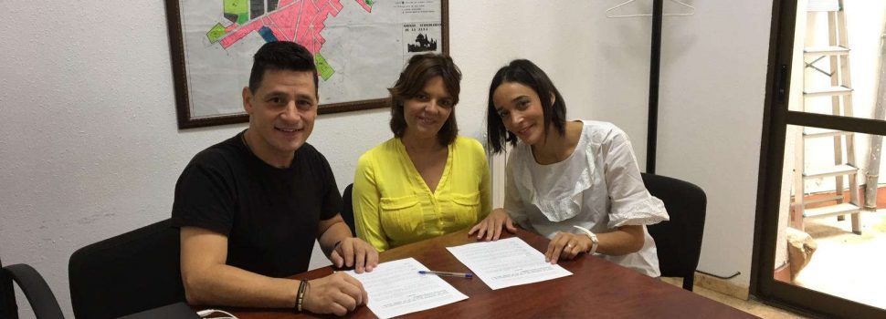 L’Ajuntament de la Jana i l’Associació Escola el CAU signen un conveni de col·laboració