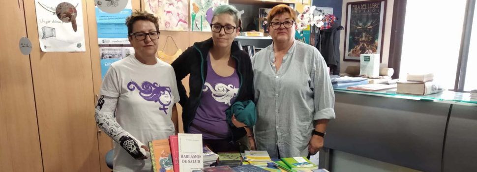 La Biblioteca Municipal de Vinaròs amplia la seua secció sobre literatura feminista