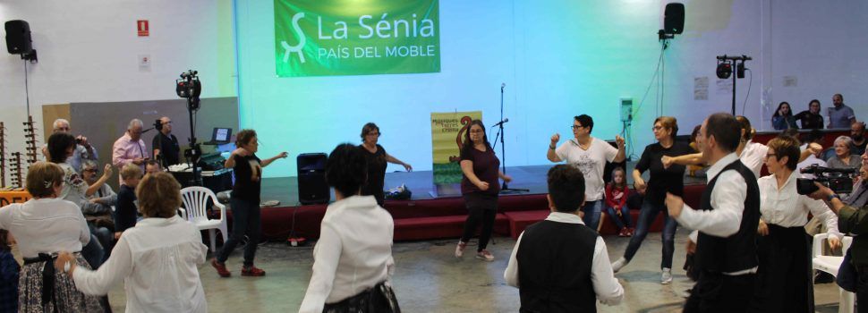 El festival de música de la Sénia arrenca a ritme de jota i ara seguirà amb la formació