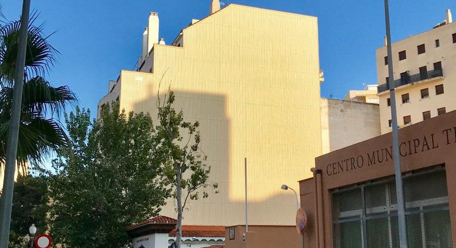 Vinaròs projecta la decoració d’una altra façana d’Art Urbà