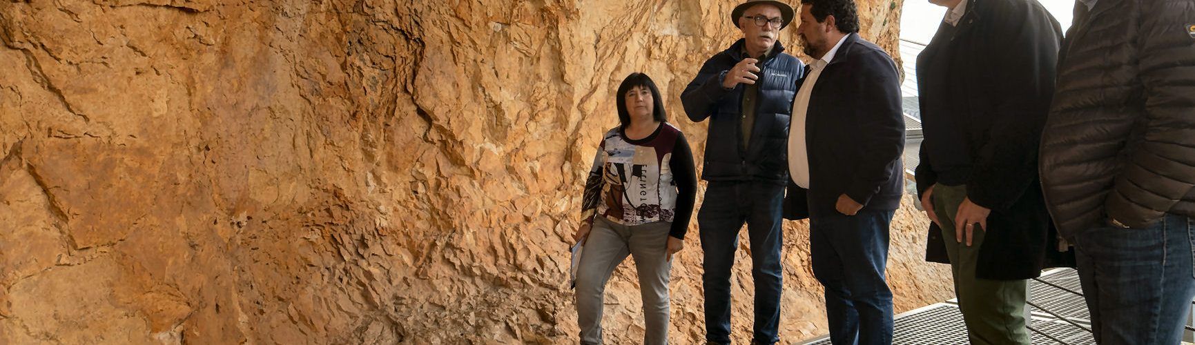 Moliner se reúne con el codirector de Atapuerca para difundir y poner en valor las pinturas rupestres de la Valltorta