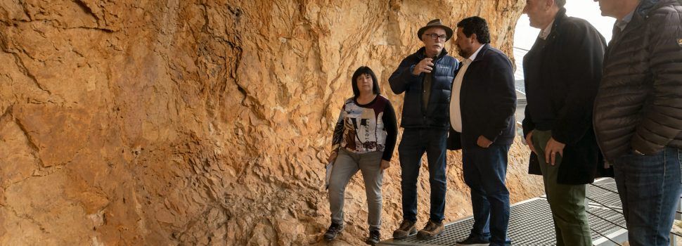 Moliner se reúne con el codirector de Atapuerca para difundir y poner en valor las pinturas rupestres de la Valltorta