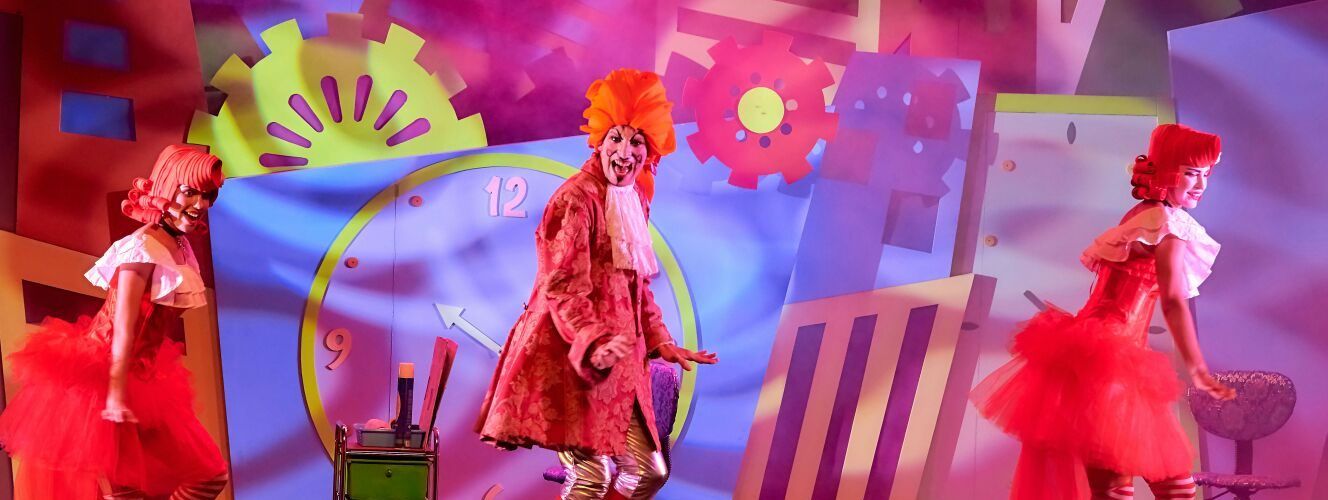 Dissabtes de Teatre “ LA XARXA “ a Ulldecona: El vestit pop de l’emperador