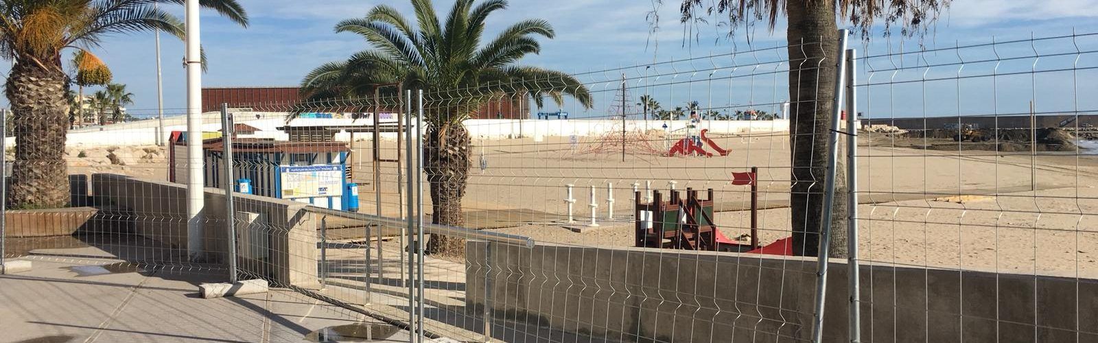 Continuen els treballs de dragatge al port de Benicarló