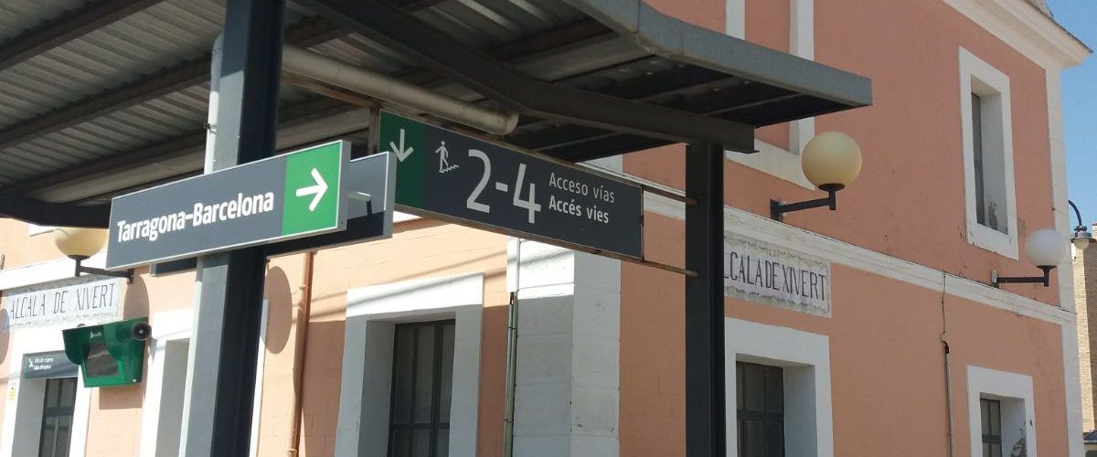 Alcalà de Xivert recorda a Adif el seu compromís de fer acessible l’estació de tren