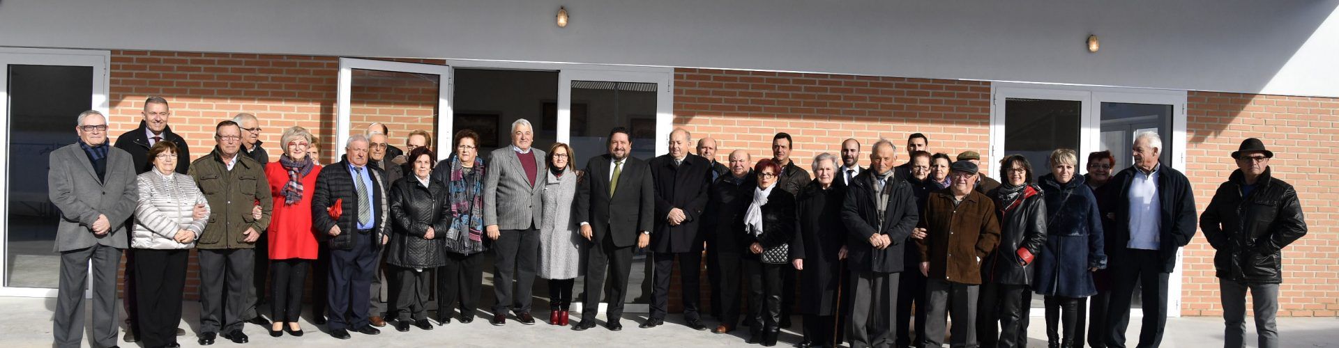 Moliner inaugura el Centro de Mayores de Albocàsser