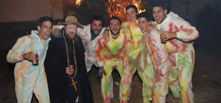 Foc, diversió i devoció per Sant Antoni a Palanques
