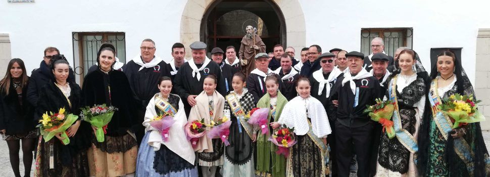 El Ayuntamiento de Peñíscola, distinguido por la asociación de Sant Antoni por su promoción de la fiesta