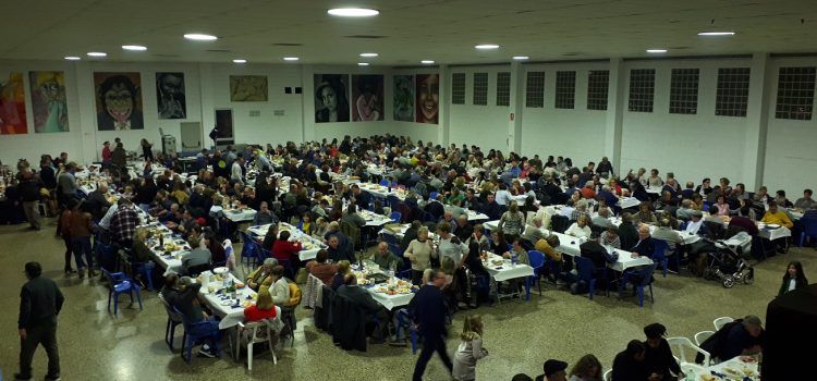 Un multitudinari sopar popular tanca la festa de Sant Antoni a Sant Jordi