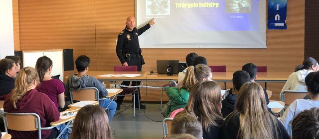 La Policia Local d’Alcalà-Alcossebre consciència contra el bullying als centres educatius de la localitat