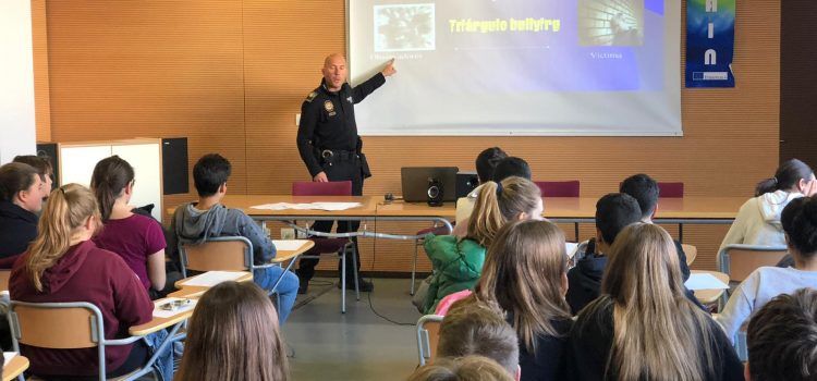 La Policia Local d’Alcalà-Alcossebre consciència contra el bullying als centres educatius de la localitat