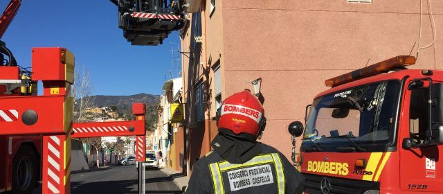 El Consorcio Provincial de Bomberos atiende 60 emergencias derivadas del temporal de viento en 38 municipios