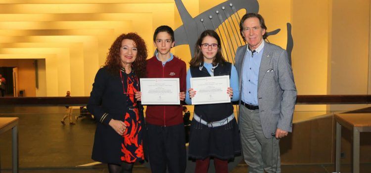 Premios Extraordinarios al rendimiento académico en Primaria para dos alumnos del ISP Peñíscola