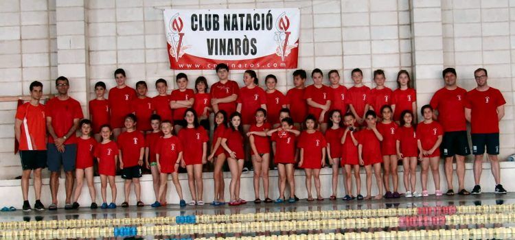 Trofeu per als més menuts del Club Natació Vinaròs