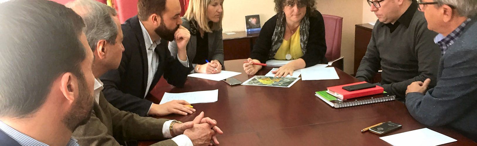 L’Ajuntament d’Alcanar i Cemex constitueixen una comissió de treball per impulsar el polígon industrial la Martinenca