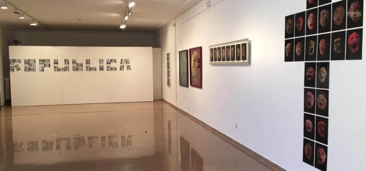 L’Escola d’Art de la Diputació a Tortosa acull l’exposició ‘Re-públiques’ de Joan Paton