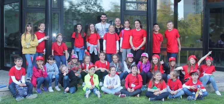 La Coral Infantil Assumpció de Vinaròs visità la Casa dels Xuklis a Barcelona