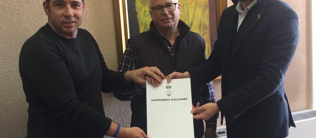 L’Ajuntament signa un conveni amb l’Associació Ciclista d’Alcanar