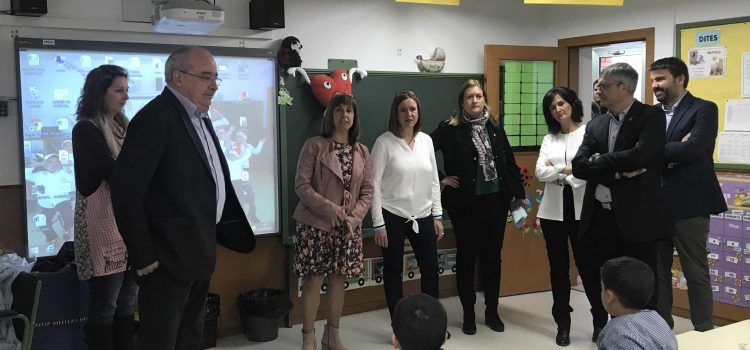 Bargalló Conseller d’Educació visita les escoles de l’Aldea