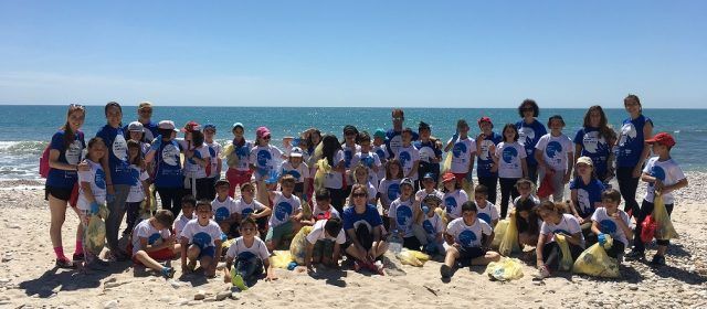 Alumnes del CEIP La Mola d’Alcossebre recullen 57 quilos de residus al Parc Natural de la Serra d’Irta