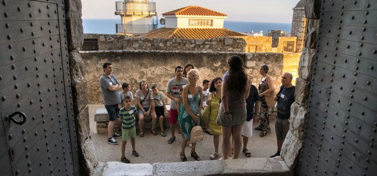 La Diputación comprueba con encuestas la mejora del Castillo de Peñíscola como producto turístico