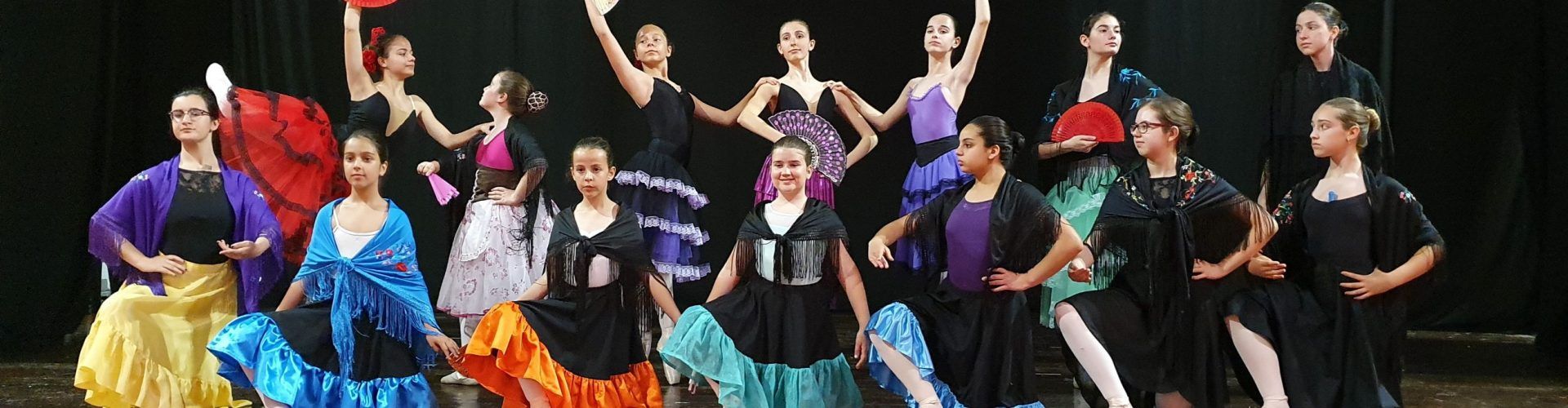 El ballet Valentina, de Vinaròs, preparat per a la fi de curs