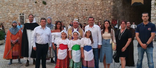 Desfile inaugural de “Peñíscola, Ciudad Papal”