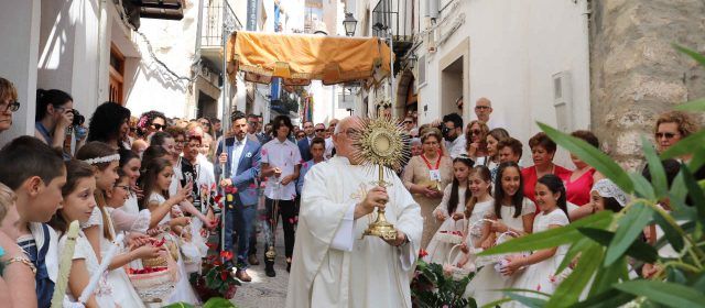 Peníscola ha celebrat la festivitat de Corpus Christi