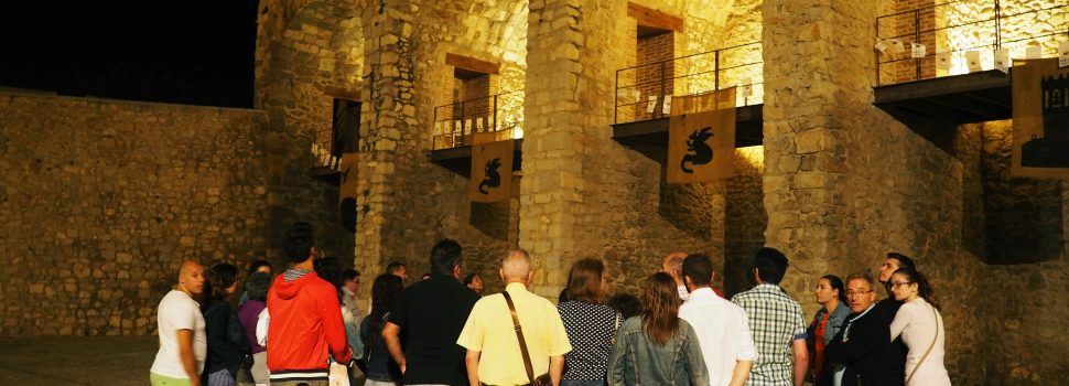 Peñíscola celebra la Noche Romántica con una visita por los escenarios de cine