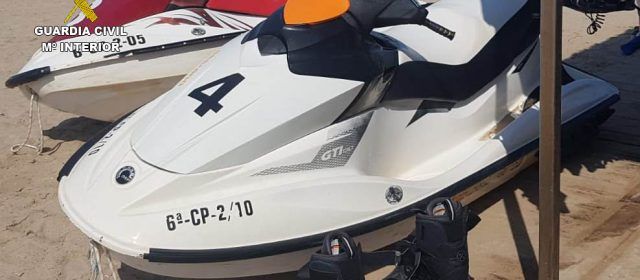 La Guardia Civil denuncia a dos explotaciones de alquiler de motos náuticas de Castellón y Peñíscola