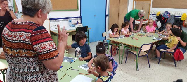 A Vinaròs, els xiquets xalen amb L’Illa
