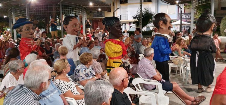 Un gran final del concert de La Alianza: Muixeranga i dansa de nanos amb els nanos