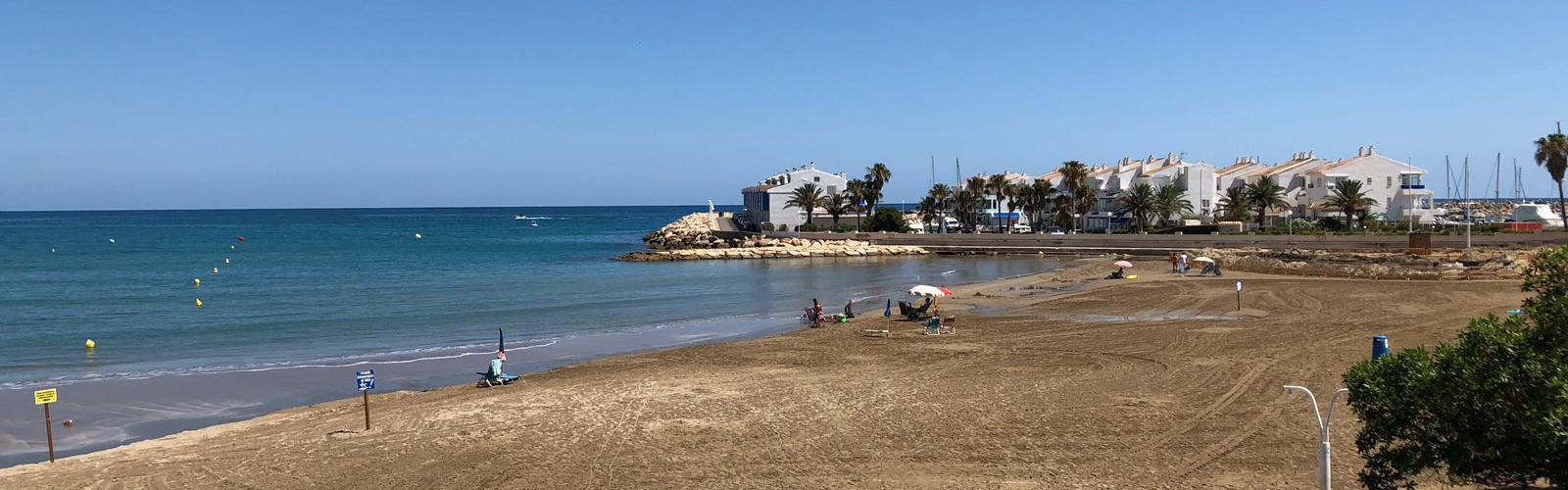 Les analítiques de l’Ajuntament qualifiquen d’apta per al bany la platja de Les Fonts d’Alcossebre