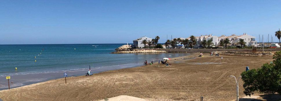 Les analítiques de l’Ajuntament qualifiquen d’apta per al bany la platja de Les Fonts d’Alcossebre
