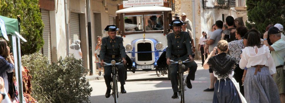 Aigua de Benassal recrea la seua història en la Fira d’Oficis