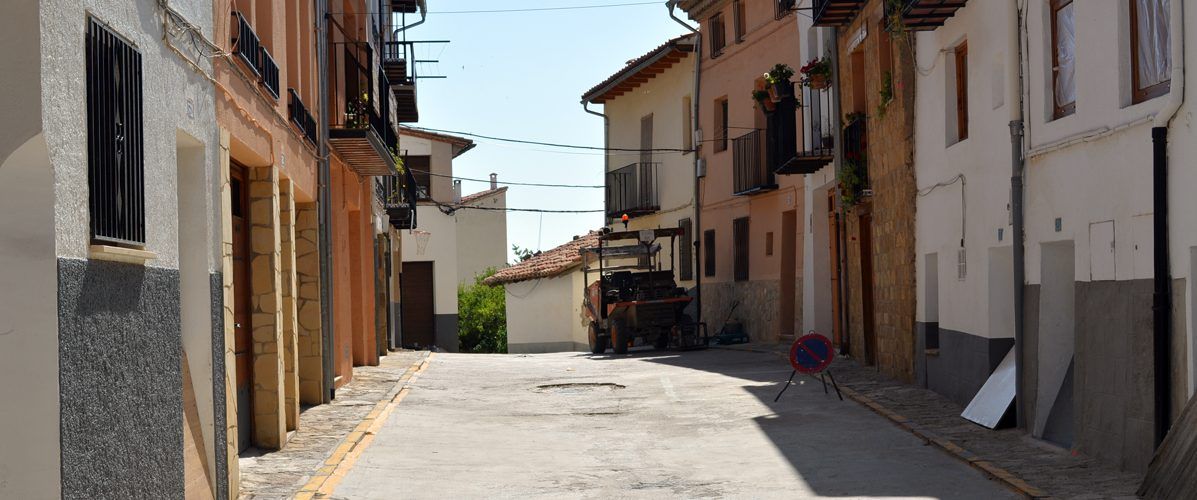Comencen els treballs previs de les obres de millora del carrer Alt de Sant Francesc de Morella
