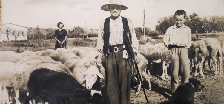 Exposició “Col·leccionar passions: La família Torres-Soriano i la cultura material dels pastors”