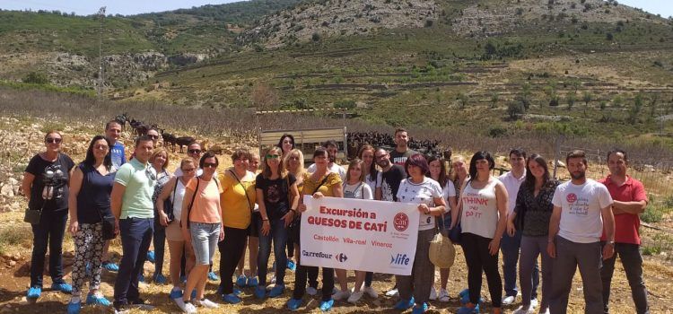 30 treballadors de Carrefour coneixen Formatges de Catí