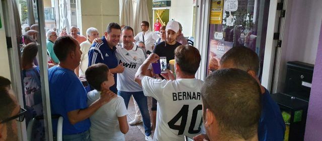 Roncero “promociona” Vinaròs en As tras su visita a la Peña Madridista