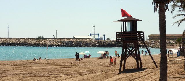L’Ajuntament de Vinaròs tanca al bany les platges Fortí, Fora del Forat, Triador, Clot i Cossis